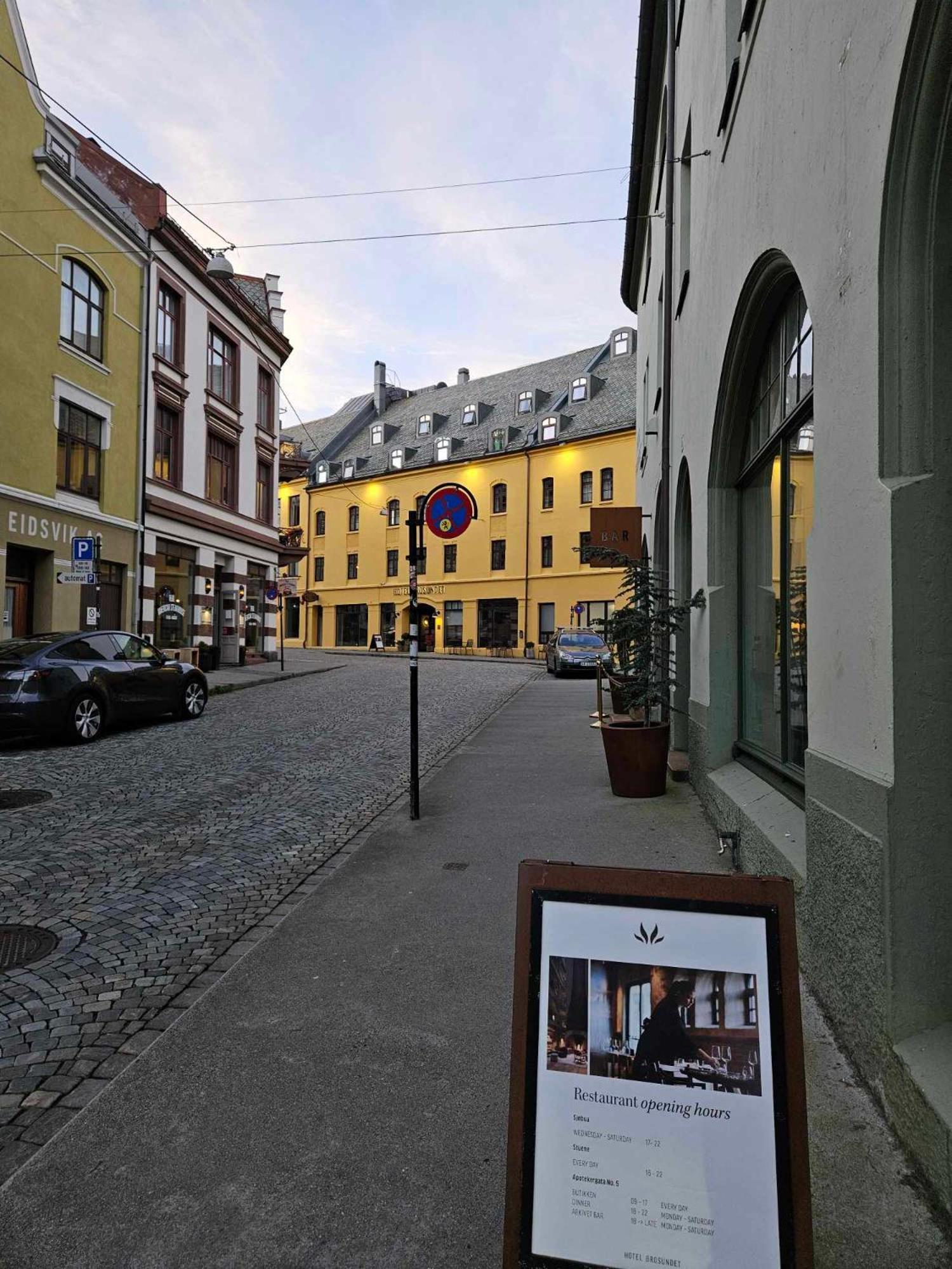 In The Heart Of Brosundet! Fully Equipped 3 Bed Room Ap Alesund Luaran gambar